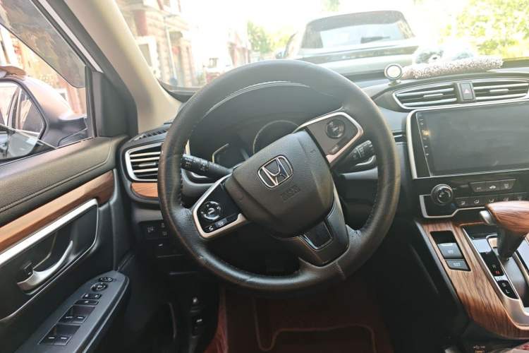 Used Honda CR-V 2021 240TURBO CVT 2WD Comfort Version Steering Wheel