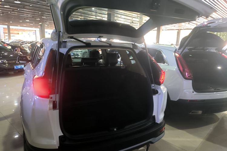 Used Honda CR-V 2021 240TURBO CVT 2WD Comfort Version Trunk
