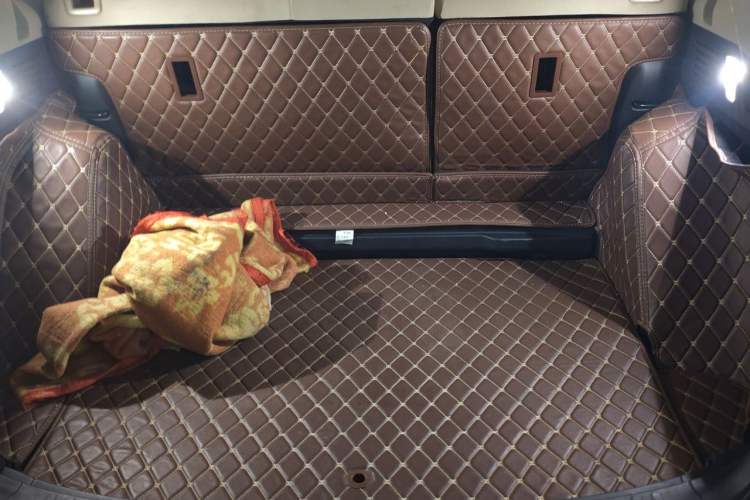 Used Honda CR-V 2021 240TURBO CVT 2WD Comfort Version Trunk