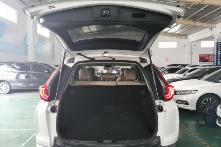 Used Honda CR-V 2021 240TURBO CVT 2WD Comfort Version Trunk