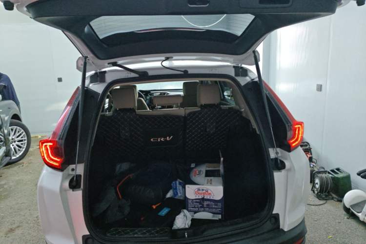 Used Honda CR-V 2021 240TURBO CVT 2WD Comfort Version Trunk
