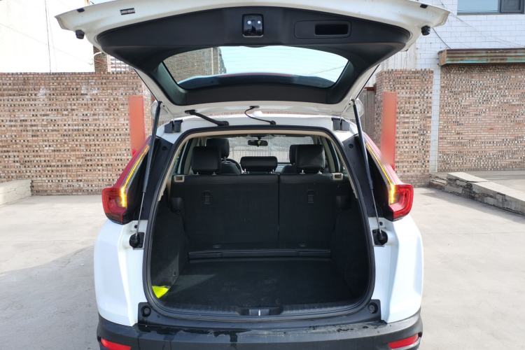 Used Honda CR-V 2021 240TURBO CVT 2WD Comfort Version Trunk