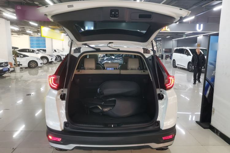 Used Honda CR-V 2021 240TURBO CVT 2WD Comfort Version Trunk