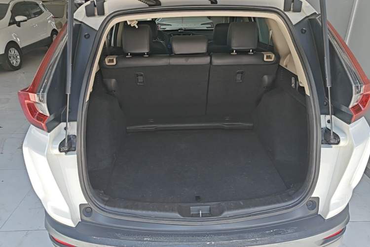 Used Honda CR-V 2021 240TURBO CVT 2WD Comfort Version Trunk