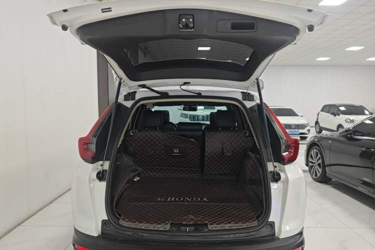 Used Honda CR-V 2021 240TURBO CVT 2WD Comfort Version Trunk