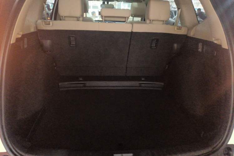 Used Honda CR-V 2021 240TURBO CVT 2WD Comfort Version Trunk