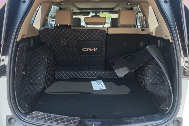 Used Honda CR-V 2021 240TURBO CVT 2WD Comfort Version Trunk