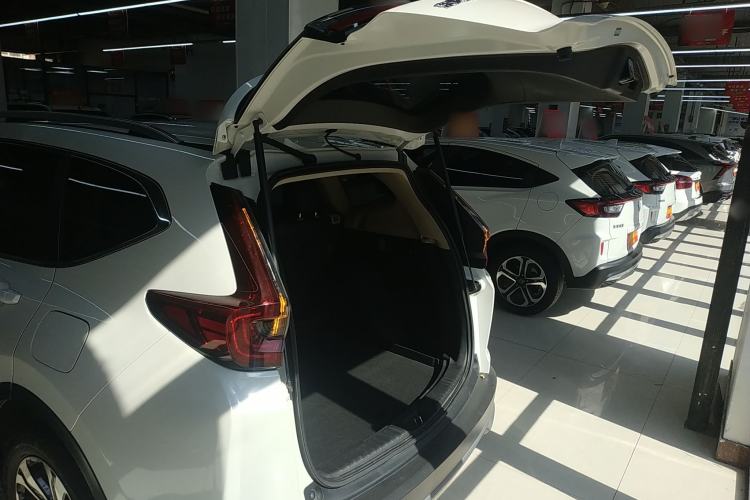 Used Honda CR-V 2021 240TURBO CVT 2WD Comfort Version Trunk