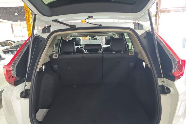 Used Honda CR-V 2021 240TURBO CVT 2WD Comfort Version Trunk