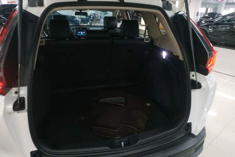 Used Honda CR-V 2021 240TURBO CVT 2WD Comfort Version Trunk