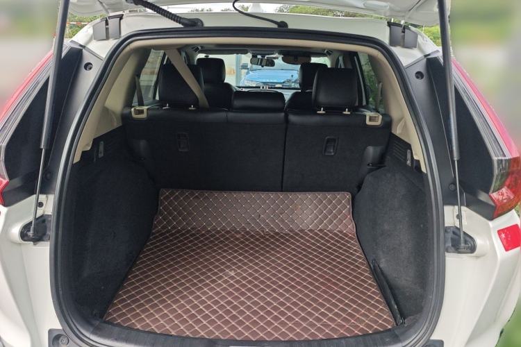 Used Honda CR-V 2021 240TURBO CVT 2WD Comfort Version Trunk
