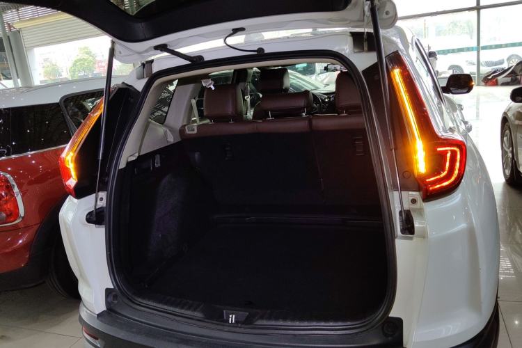 Used Honda CR-V 2021 240TURBO CVT 2WD Comfort Version Trunk