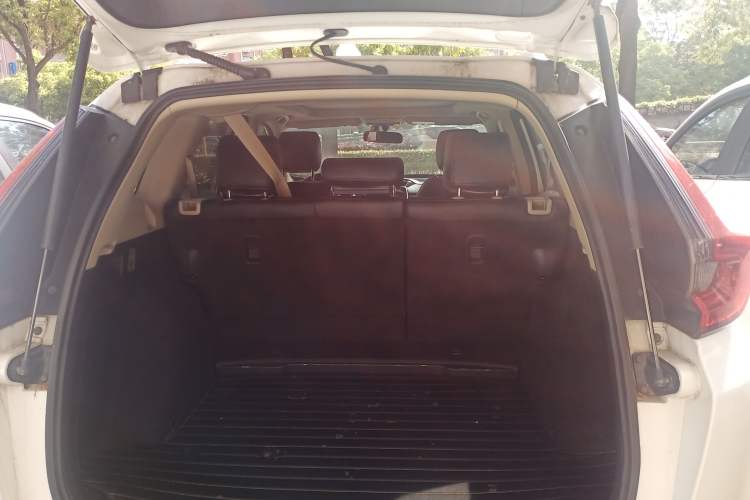 Used Honda CR-V 2021 240TURBO CVT 2WD Comfort Version Trunk
