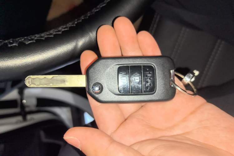 Used Honda CR-V 2021 240TURBO CVT 2WD Comfort Version Vehicle Key