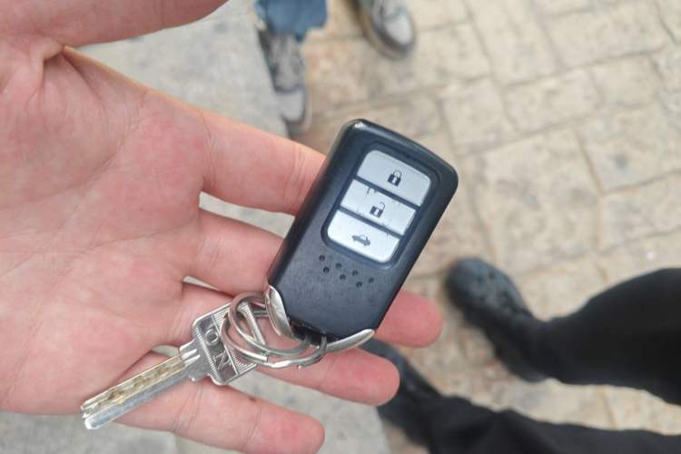 Used Honda CR-V 2021 240TURBO CVT 2WD Comfort Version Vehicle Key