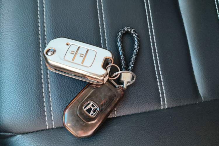 Used Honda CR-V 2021 240TURBO CVT 2WD Comfort Version Vehicle Key