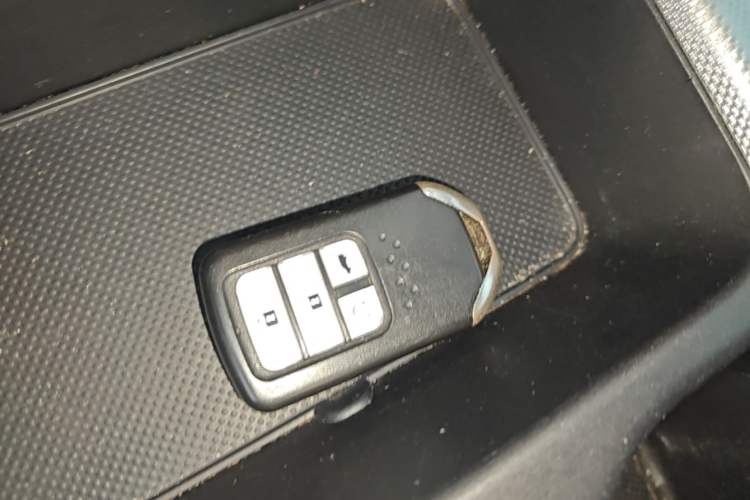 Used Honda CR-V 2021 240TURBO CVT 2WD Comfort Version Vehicle Key