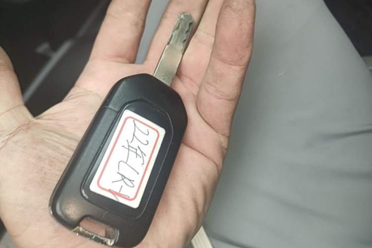 Used Honda CR-V 2021 240TURBO CVT 2WD Comfort Version Vehicle Key