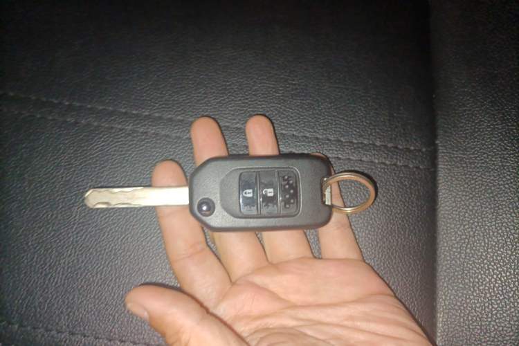 Used Honda CR-V 2021 240TURBO CVT 2WD Comfort Version Vehicle Key