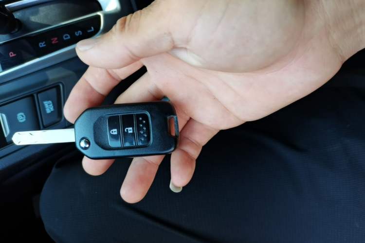 Used Honda CR-V 2021 240TURBO CVT 2WD Comfort Version Vehicle Key