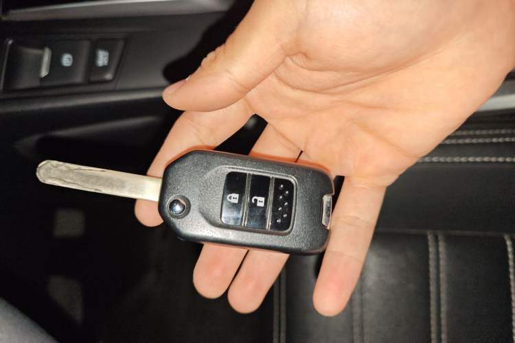 Used Honda CR-V 2021 240TURBO CVT 2WD Comfort Version Vehicle Key