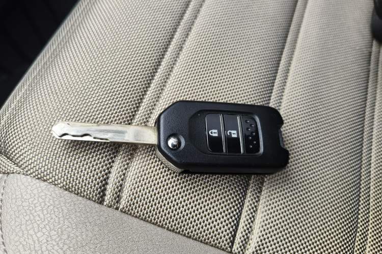 Used Honda CR-V 2021 240TURBO CVT 2WD Comfort Version Vehicle Key