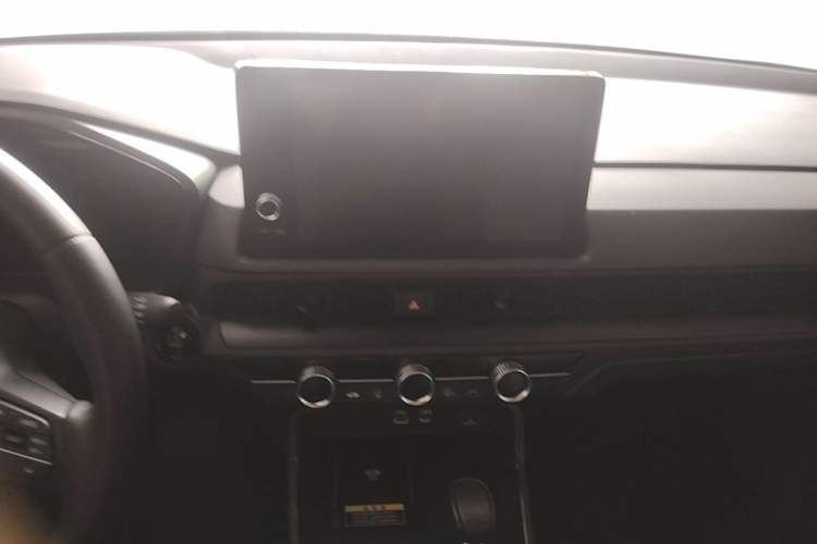 Used Honda CR-V 2023 240TURBO Two-Wheel Drive FENGSHANG Edition 7 Seats Audio And AC Panel