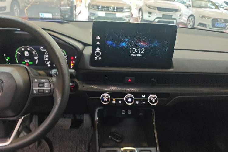 Used Honda CR-V 2023 2.0L eHEV Two-Wheel Drive Smart Edition Audio And AC Panel