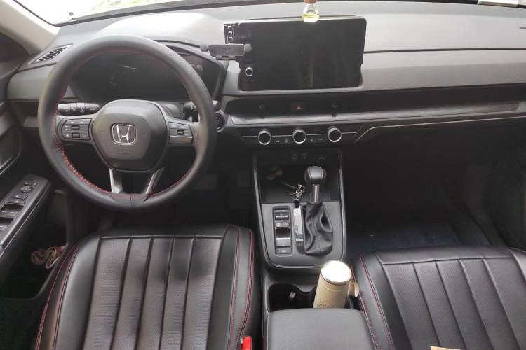 Used Honda CR-V 2023 240TURBO Two-Wheel Drive Active Version 5 Seats Center Console