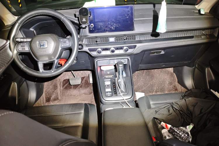 Used Honda CR-V 2023 240TURBO Two-Wheel Drive FENGSHANG Edition 5 Seats Center Console