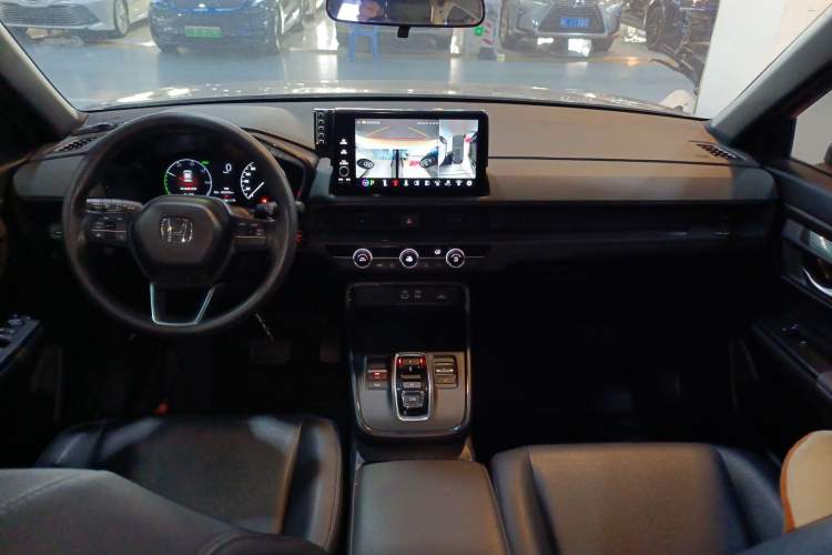 Used Honda CR-V 2023 2.0L eHEV Two-Wheel Drive Smart Edition Center Console