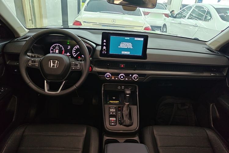 Used Honda CR-V 2023 240TURBO Two-Wheel Drive FENGSHANG Edition 5 Seats Center Console