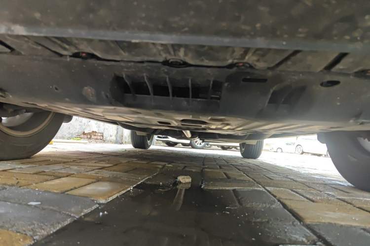 Used Honda CR-V 2023 2.0L eHEV Two-Wheel Drive Smart Edition Chassis Front