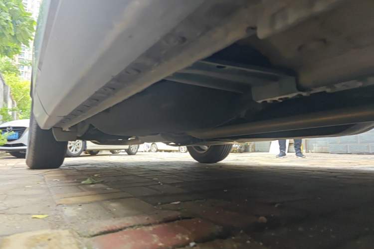Used Honda CR-V 2023 2.0L eHEV Two-Wheel Drive Smart Edition Chassis Front Right