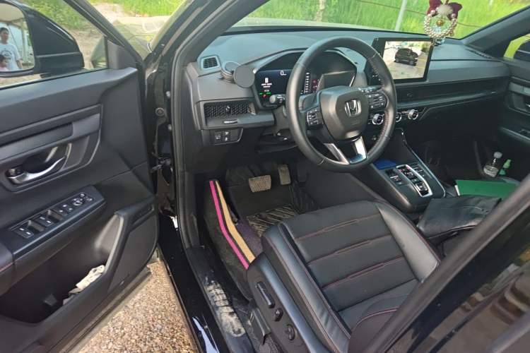 Used Honda CR-V 2023 2.0L eHEV Two-Wheel Drive Smart Edition Driver Seat