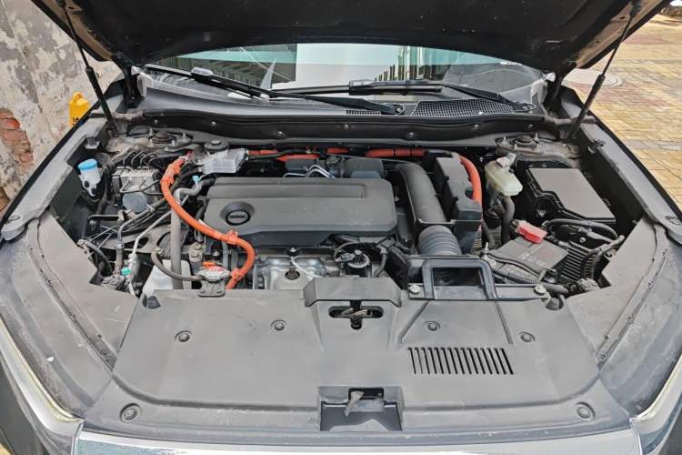 Used Honda CR-V 2023 2.0L eHEV Two-Wheel Drive Smart Edition Engine Bay