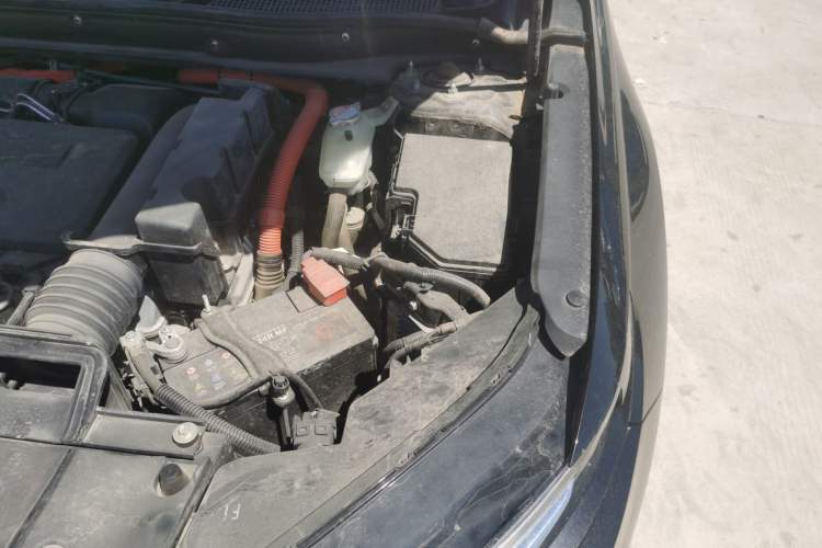 Used Honda CR-V 2023 2.0L eHEV Two-Wheel Drive Smart Edition Engine Bay Left