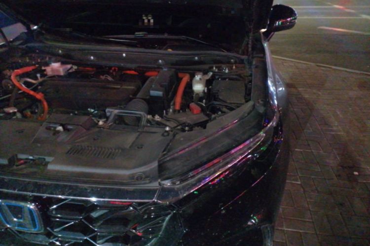 Used Honda CR-V 2023 2.0L eHEV Four-Wheel Drive Prestige Edition Engine Bay Left