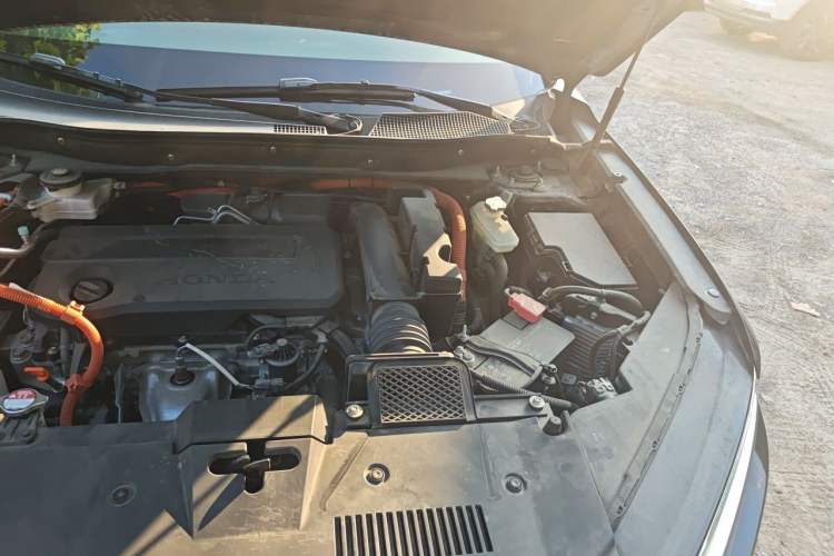 Used Honda CR-V 2023 2.0L eHEV Two-Wheel Drive Smart Edition Engine Bay Left