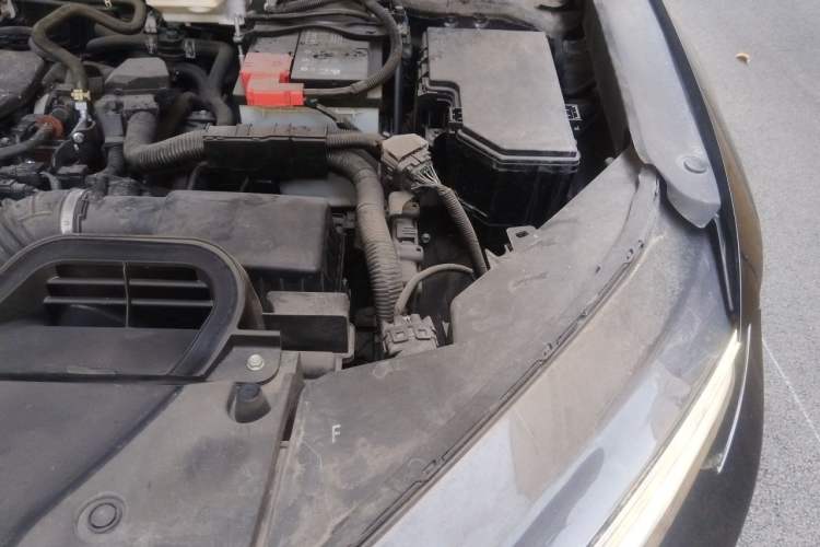 Used Honda CR-V 2023 240TURBO Two-Wheel Drive FENGSHANG Edition 5 Seats Engine Bay Left
