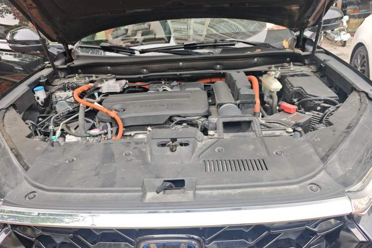 Used Honda CR-V 2023 2.0L eHEV Two-Wheel Drive Smart Edition Engine Bay