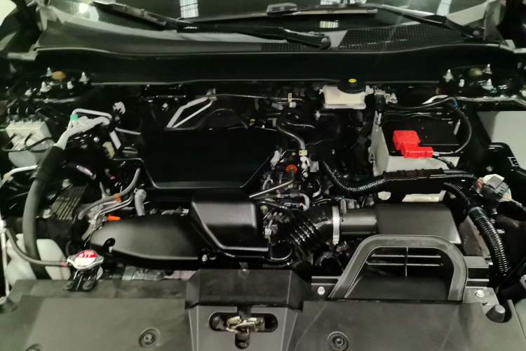 Used Honda CR-V 2023 240TURBO Two-Wheel Drive FENGSHANG Edition 7 Seats Engine Bay