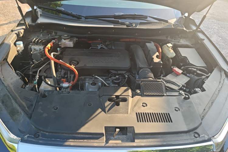 Used Honda CR-V 2023 2.0L eHEV Two-Wheel Drive Smart Edition Engine Bay