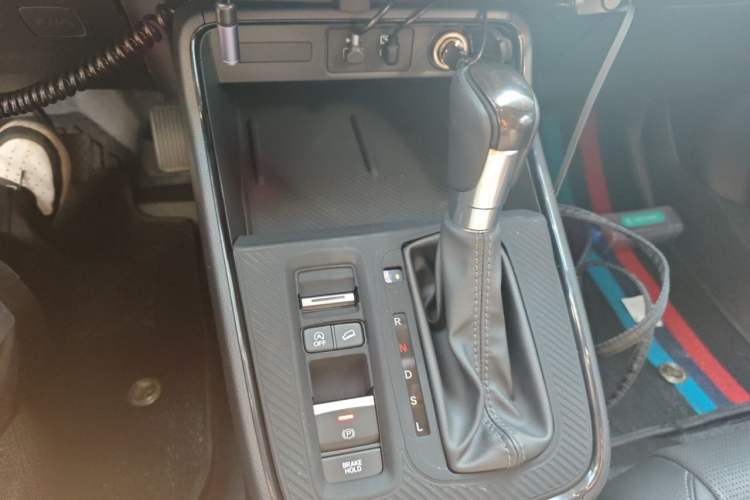 Used Honda CR-V 2023 240TURBO Two-Wheel Drive FENGSHANG Edition 5 Seats Gear Lever
