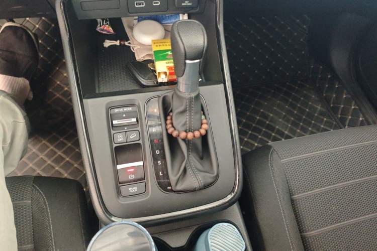 Used Honda CR-V 2023 240TURBO Two-Wheel Drive Active Version 5 Seats Gear Lever