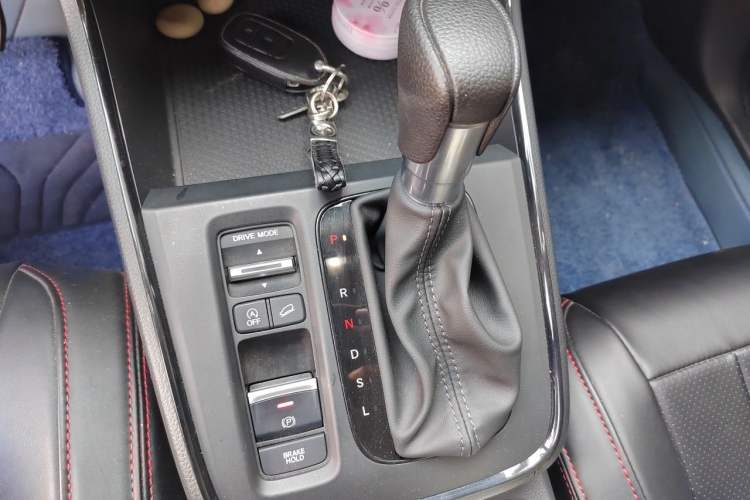 Used Honda CR-V 2023 240TURBO Two-Wheel Drive Active Version 5 Seats Gear Lever
