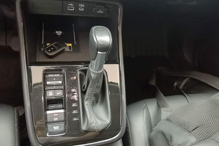 Used Honda CR-V 2023 240TURBO Two-Wheel Drive FENGSHANG Edition 5 Seats Gear Lever