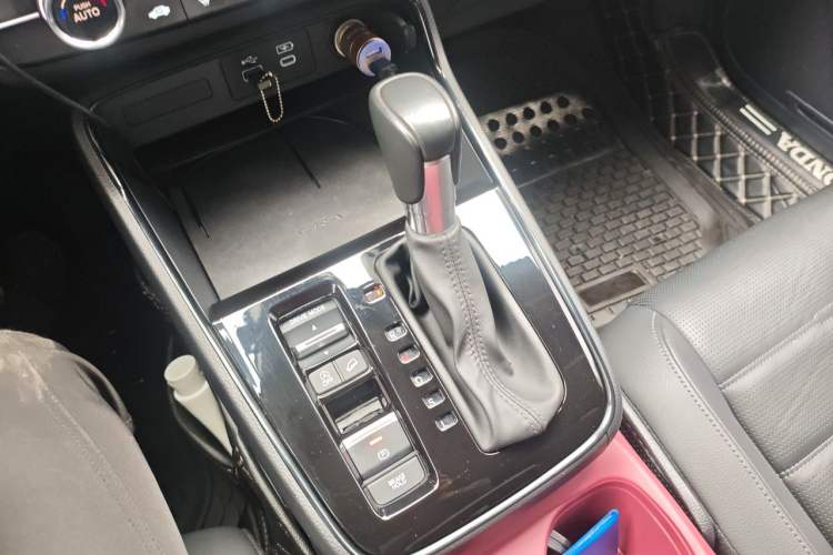 Used Honda CR-V 2023 240TURBO Two-Wheel Drive FENGSHANG Edition 5 Seats Gear Lever