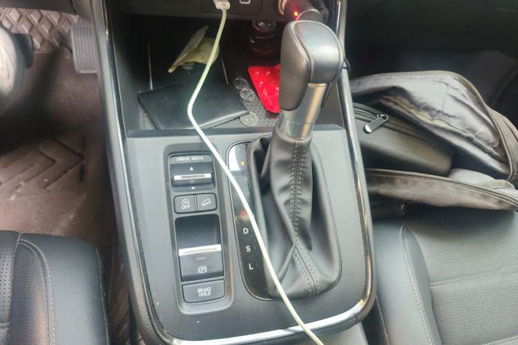 Used Honda CR-V 2023 240TURBO Two-Wheel Drive FENGSHANG Edition 5 Seats Gear Lever