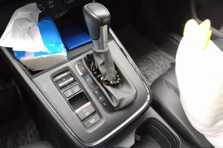 Used Honda CR-V 2023 240TURBO Two-Wheel Drive Smart Edition 5 Seats Gear Lever